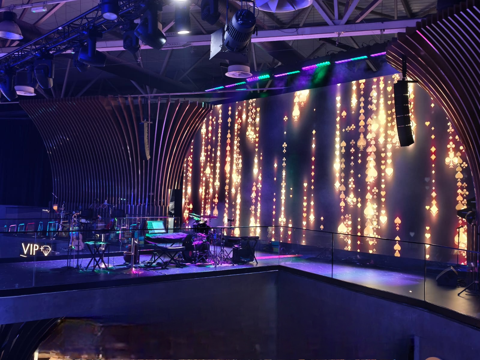 Jedan od najnaprednijih audio-vizuelnih sistema u regionu Grand Casino Beograd – Referentni projekat integracije audio, rasvetnih i scenskih sistema
